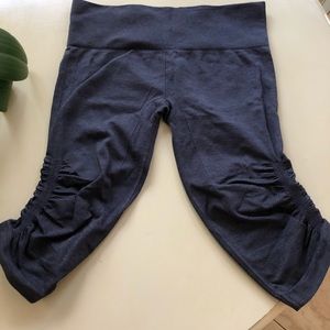 Lululemon In the Flow crop